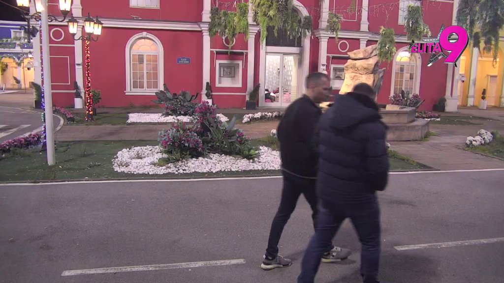 Tone poput Titanika! Bora doživeo sunovrat nakon poljupca Anastasije i Murata, nikako da mu krene u životu! (VIDEO)