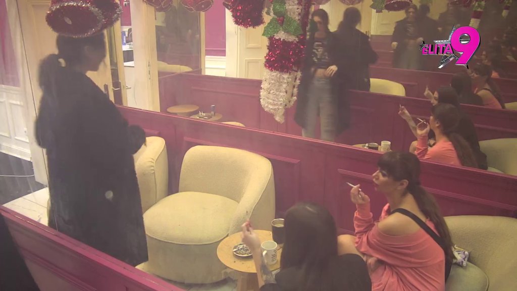 GADIM SE SAMA SEBI! Anastasija crveni od sramote jer je bila sa Borom Santanom, žestoko oplela po njemu: Duša mu je ružna! (VIDEO)