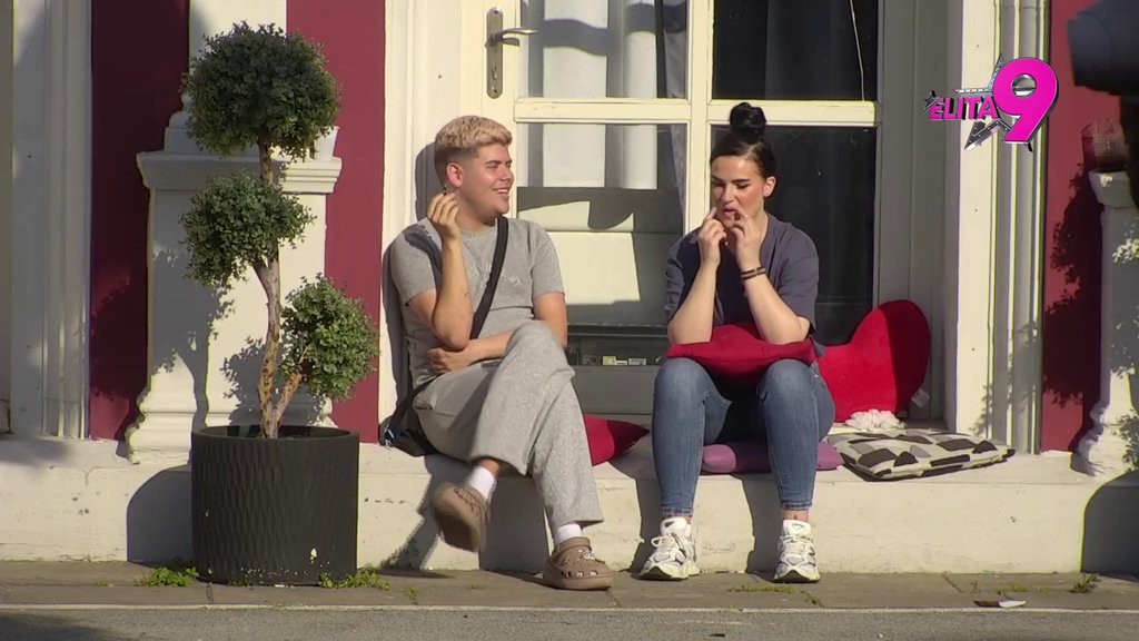 Taman sam mu razbucao Anastasiju, ono Indi... Uroš nastavlja da razrađuje taktiku osvajanja Bore: Kad mu vidim oči, ja odlepim! (VIDEO)