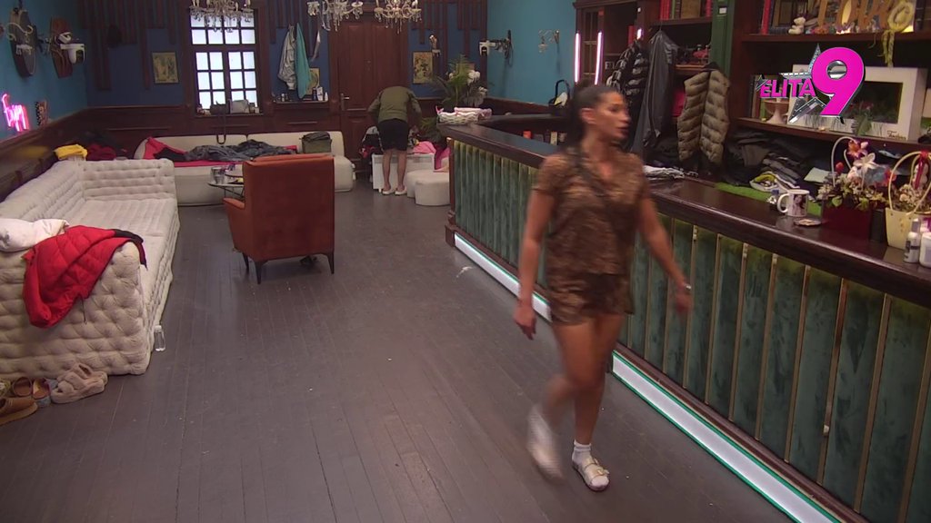 Gurao si mu u naručje Aneli i Boginju, šta ti imaš od toga da se mi posvađamo? Jakšićka zamerila Mići što joj je uzdrmao odnos sa Anđelom! (VIDEO)