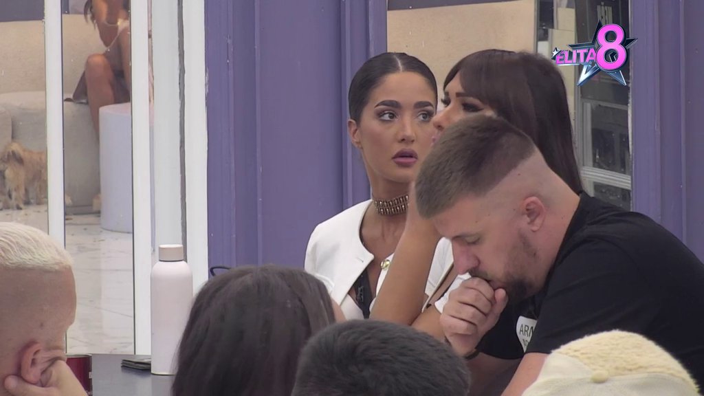 KRENULA JOJ PARA NA UŠI! Anđela saznala za Gastozovo gađenje na njene poljupce, on se ponovo ogradio od nje! (VIDEO)