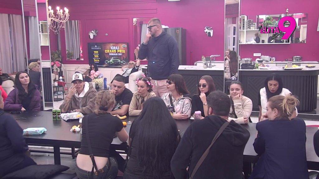 Isterali sve na čistac! Janjuš priznao kako je došlo do pomirenja sa Alibabom, Kačavenda dobila opomenu: Zgaziću te! (VIDEO)