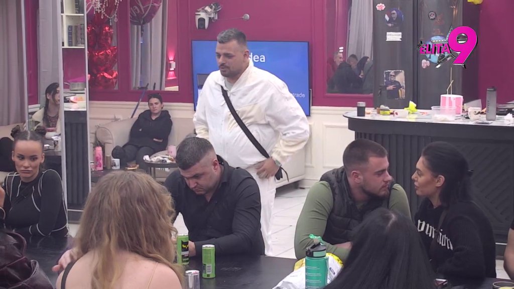 Obezbeđenje u pripravnosti! Santana i Terza urnišu jedan drugoga, Bora ga pecnuo: Ti si našoj devojci napravio dete (VIDEO)