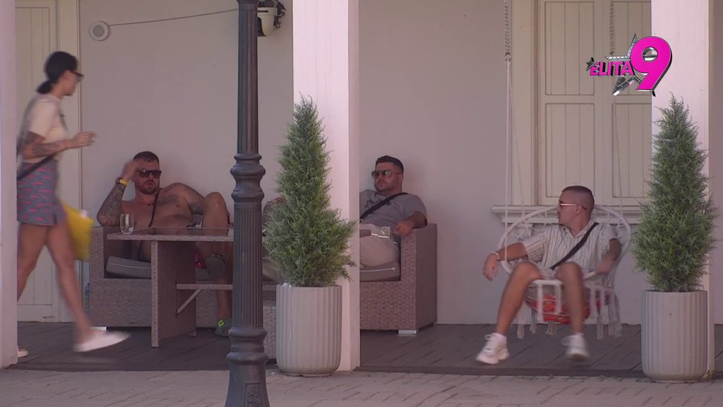 Ne dolazi sebi! Janjuš pokušava da smiri Asmina, on opleo po Urošu: Nemam ja živaca za pe*ere (VIDEO)