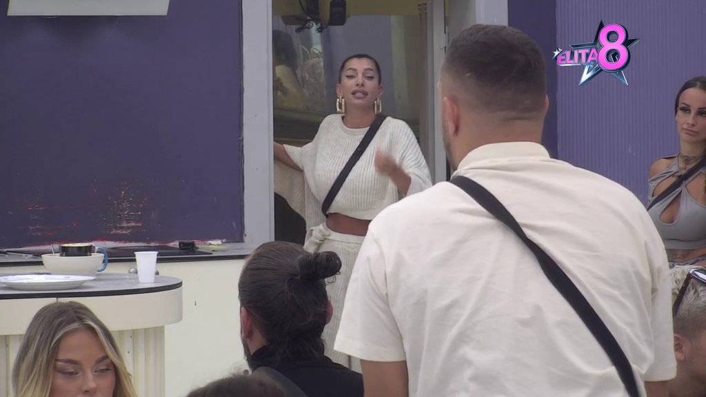 Ispiraš mozak i nama i penzionerima: Aleksandra skinula rukavice, nahvalila Anđelu, pa žestoko ponizila Gastoza: Moja ćerka je zrelija od njega! (VIDEO)