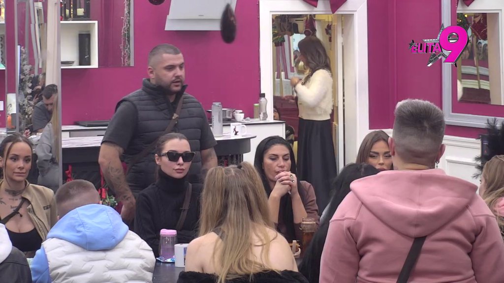 Nemam emocije, ljubio sam te ne znam ni ja zašto: Alibaba nikad brutalnije sasuo Aneli istinu u lice, ona završila svaki kontakt! (VIDEO)