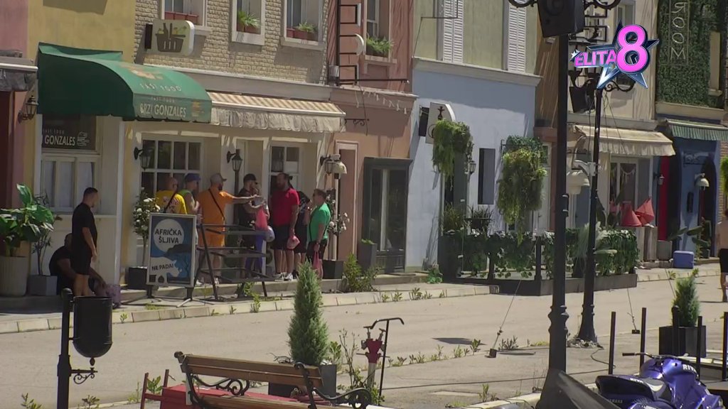 KAKAV SI SMRAD: Luka zapenio zbog Munjine muljavine tokom kupovine! (VIDEO)