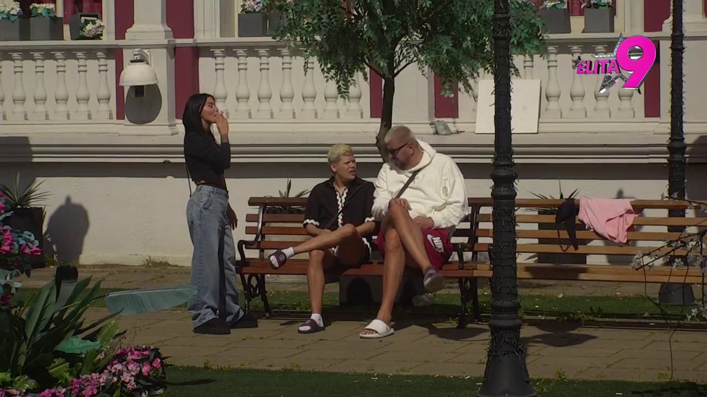 Urnebesno: Urošu otekla intimna zona, Janjuš gleda i ne veruje šta se dešava (VIDEO)