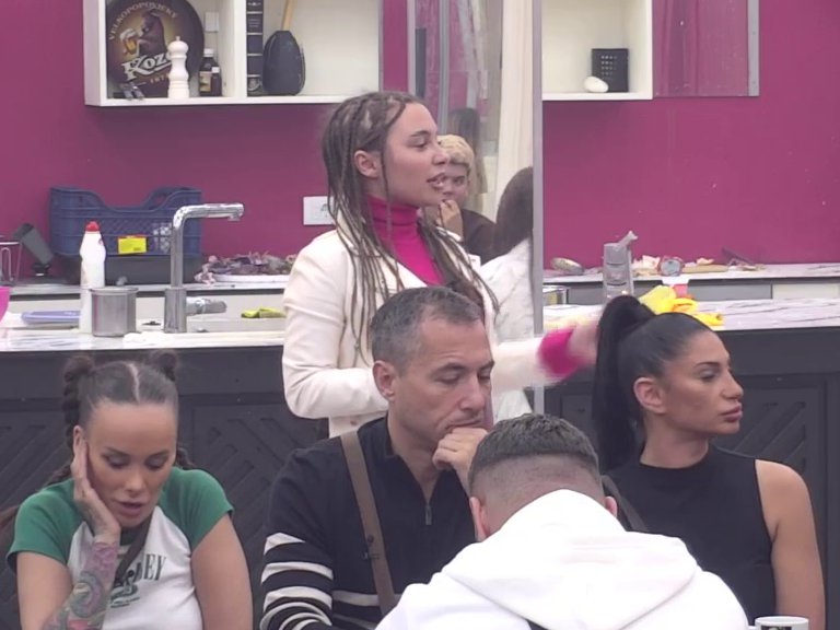 NEOČEKIVANO! Sara Stojanović preotela Janjuša od Kačavende, a ona postala DEVOJKA NA POZIV? (VIDEO)