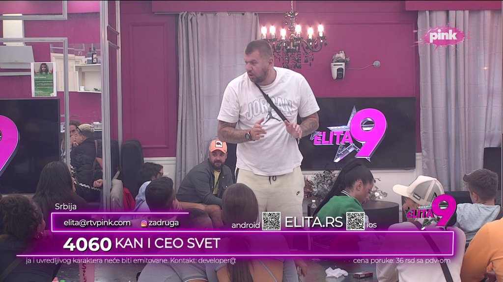 Ne zna se da li igraju vaterpolo ili košarku! Janjuš zgranut Majinim i Asminovim vrelim akcijama, ona umire od smeha (VIDEO)