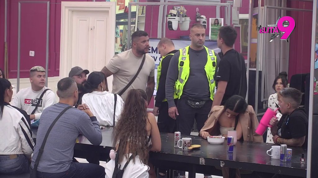 Kako imaš erekciju na muškarca? Alibaba dočekao svojih pet minuta da unakazi Neria, gori sve u Eliti!  (VIDEO)