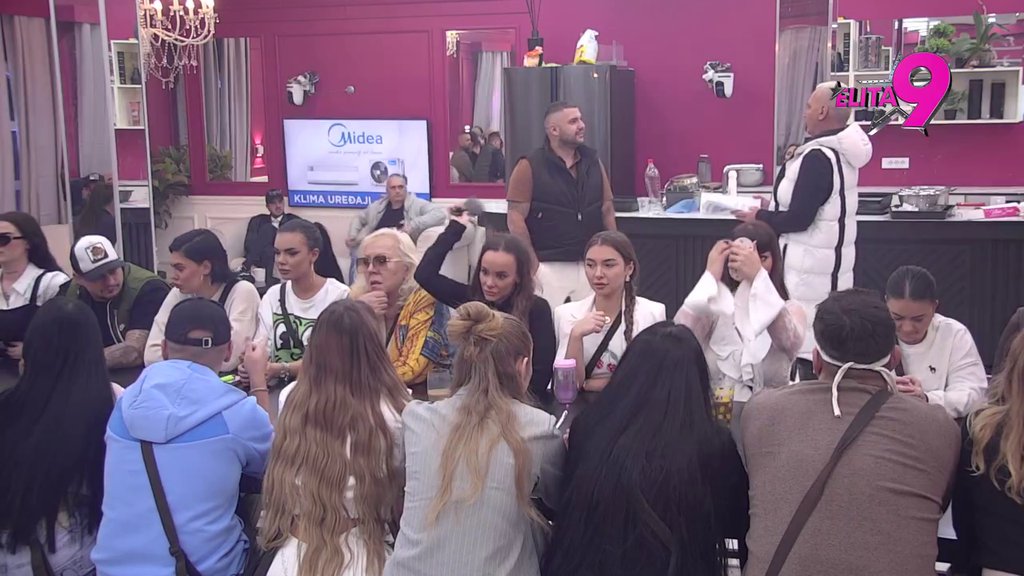 Ništa joj nije jasno, ali jeste sve! Aneli se totalno pogubila, Asmin otkrio zbog čega je gura kod Luke (VIDEO)