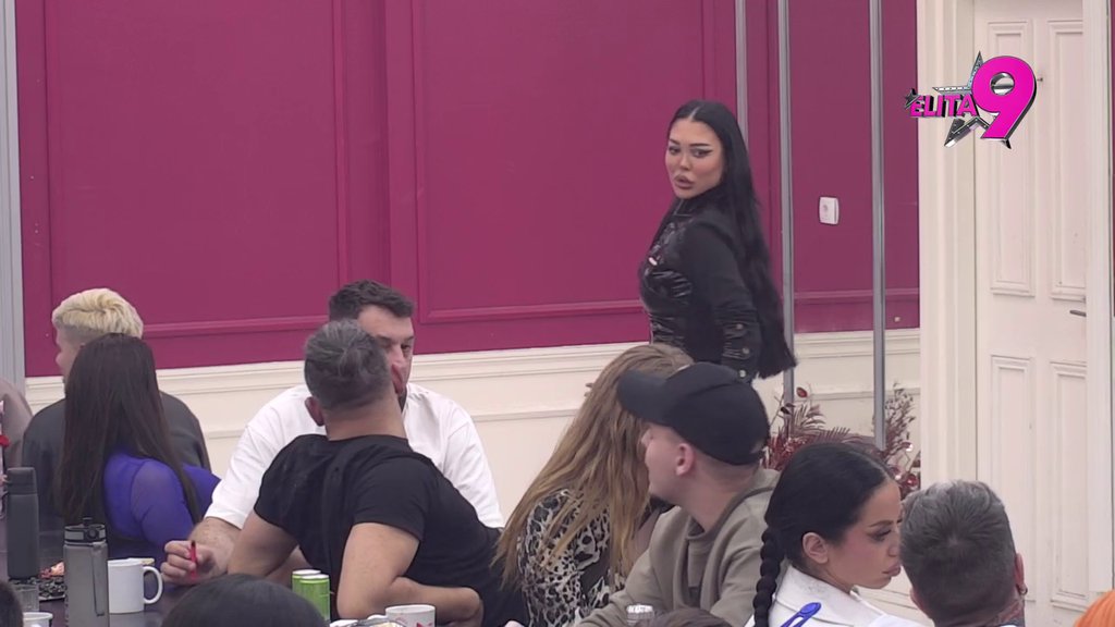 Ja sam to sprečila svojim ulaskom: Aneli misli da su Luka i Maja bili na korak do veze, uverena da će ponovo krenuti na crnu mambu! (VIDEO)