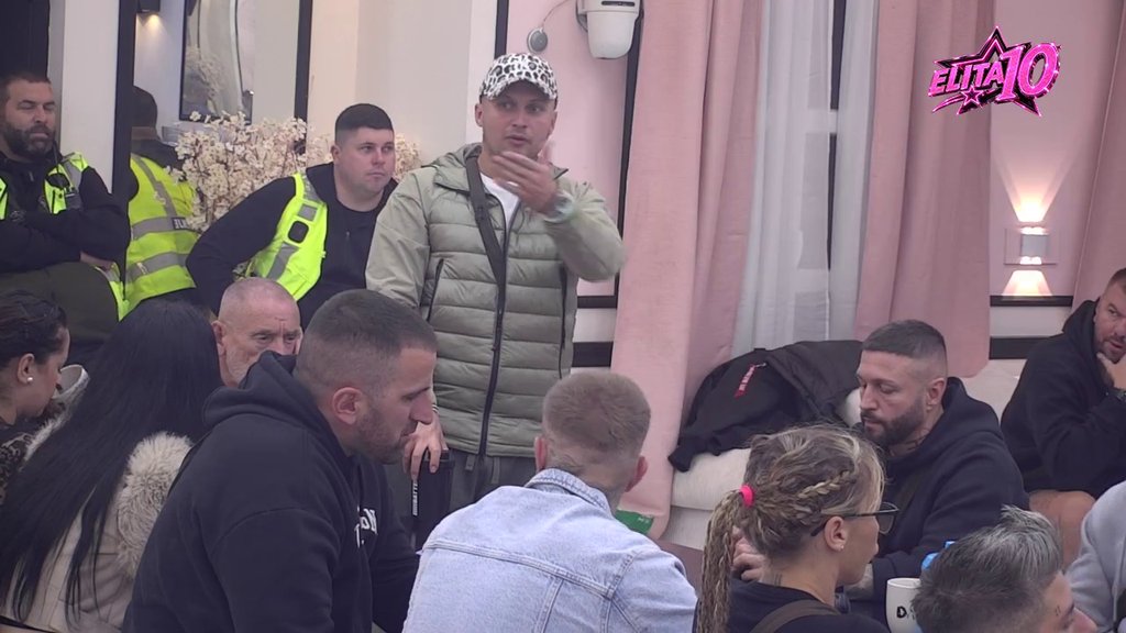 Naše pomirenje bi imalo najveću težinu: Karić izazvao lavinu reakcija svojim izlaganjem o odnosu sa Anđelom: Gastozu nikako ne može da se dopadne vaš odnos! (VIDEO)