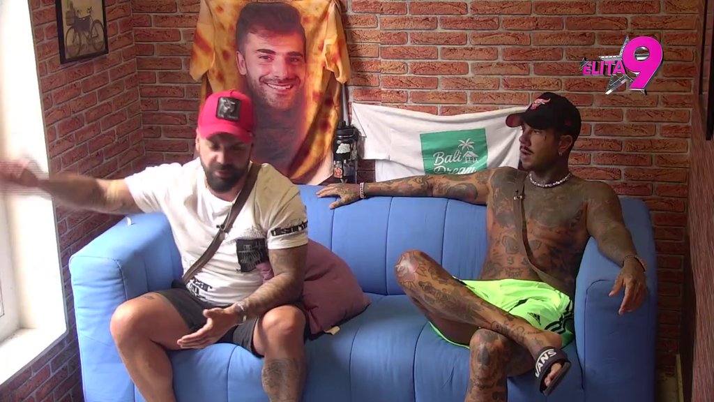 U čestitki ti je napisao... Ivan siguran da je Filip od Gastoza prepisao taktiku za pobedu i da se svim silama bori za krunu Elite 9! (VIDEO)
