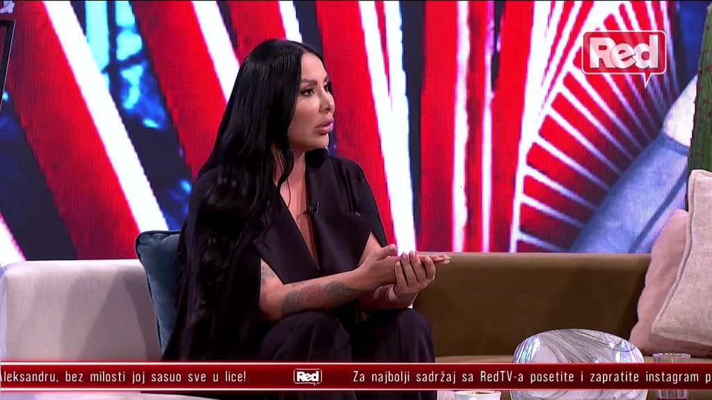 Od ovih reči Baji Vujoviću neće biti dobro: Sita svim srcem stala uz Aneli i Luku, pa žestoko odgovorila na prozivke njegovog oca! (VIDEO)