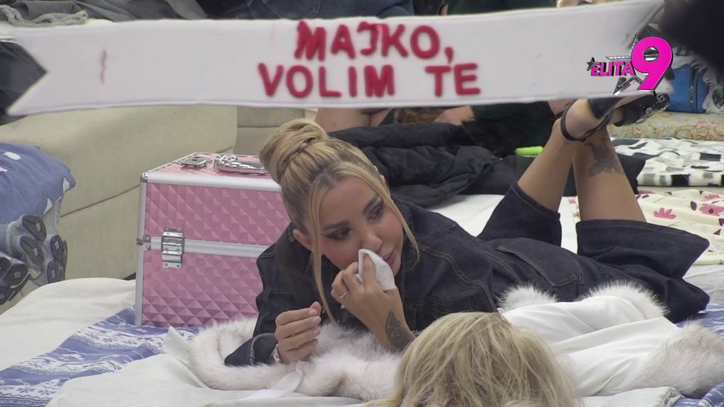 Grca u suzama! Aneli zaliva pod suzama, počela da shvata da se Luka igra sa njom: Priča mi o kući i deci, a... (VIDEO)