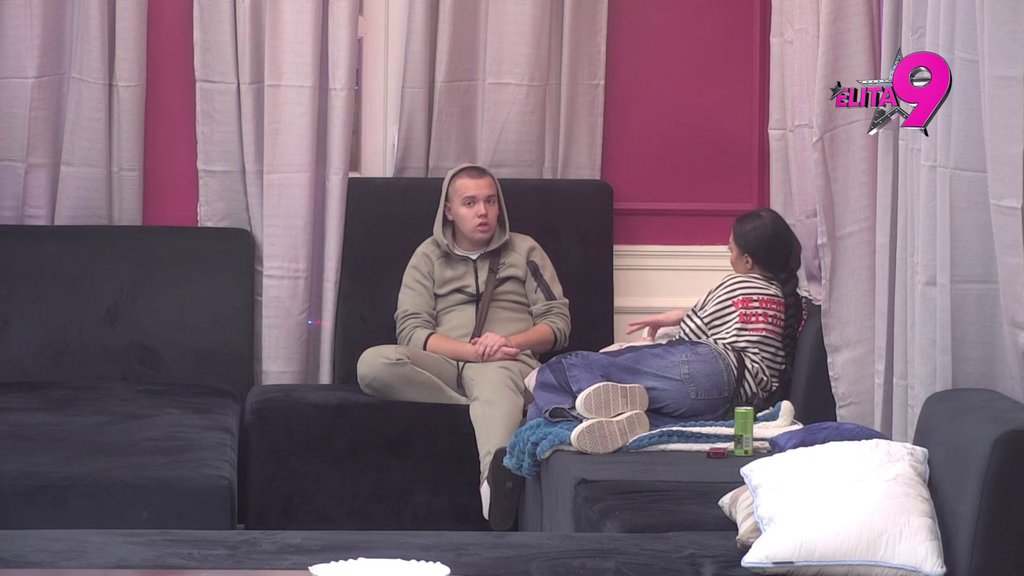 Seljanija je uvek namazanija: Dača misli da je Aneli pametnija od Maje Marinković, do detalja sve objasnio (VIDEO)