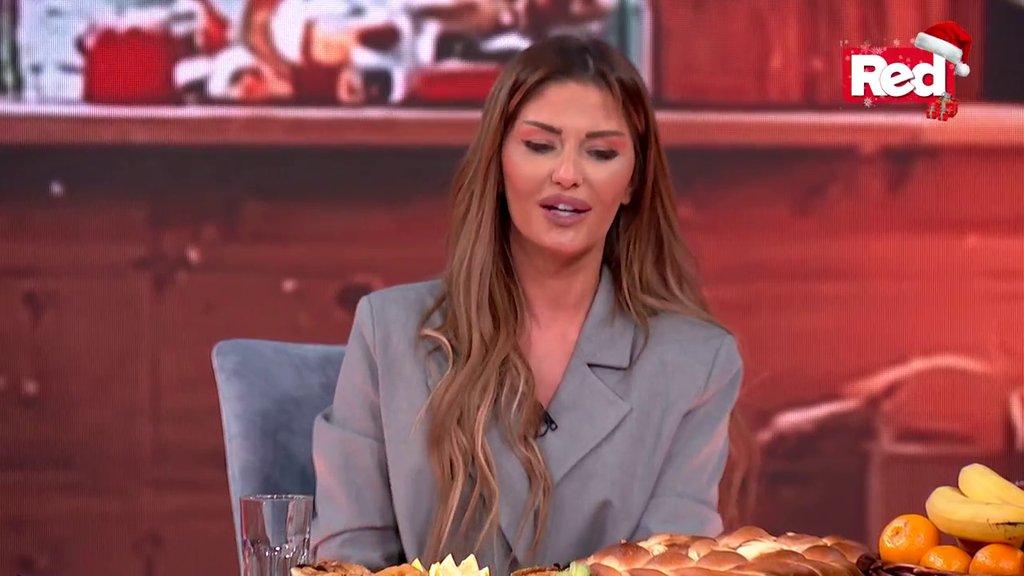 BACALI SMO ORAH, A ONDA UNOSILI BADNJAK: Ana Radulović se prisetila obeležavanja Božinja tokom odrastanja, pa otkrila da je na sina prenela sve važne običaje!