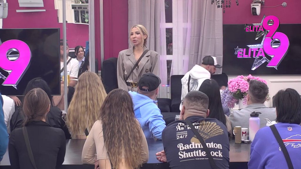 Od kada je Aneli ušla... Janjuš uveren da je Maja OPČINJENA Lukom, Marinkovićeva skočila da se odbrani: Kad je u pravu, ja ću da kažem da je u pravu (VIDEO)