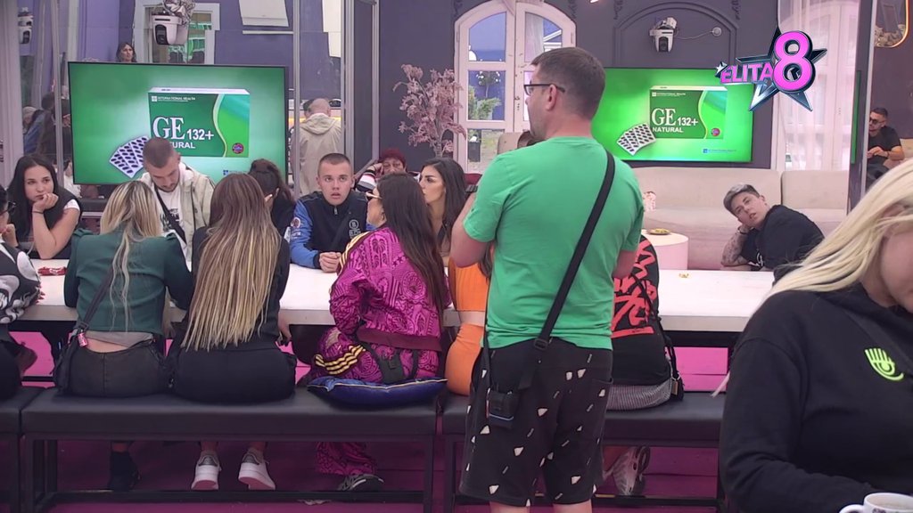 Bivši bračni par Marinković otkopao ratne sekire: Jelena servirala hladnu osvetu, žestoko ga ponizila pred svima! (VIDEO)