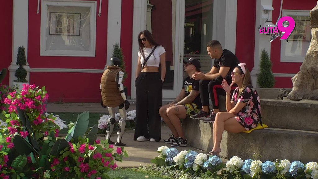 Ljubavna drama Kačavende i robota Toše: Milena pregorela od ljubomore i poručila mu da je ŠKLOPOCIJA! (VIDEO)