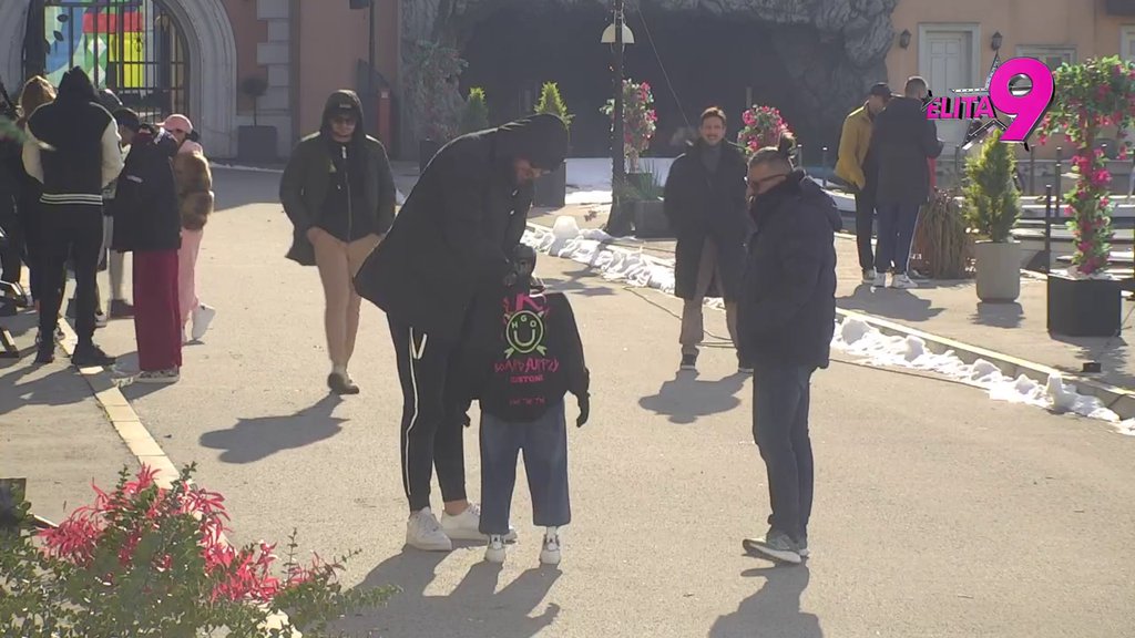 Draže su mi ove sa VEĆIM MOZGOM! Janjuš pokušava da se distancira od Jovane Cvijanović, ne želi da joj daje na važnosti! (VIDEO)