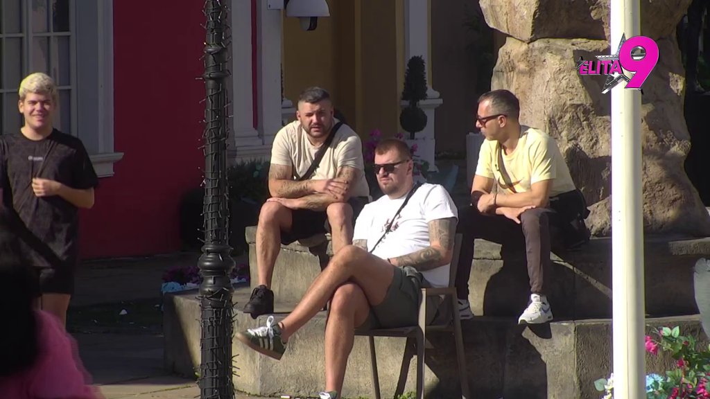 Morbidno ga degradirala, ne može da bude dobra: Miki Dudić gori od besa nakon saznanja da Peja i Ena prave dete! Nju žestoko spustio, jedva čeka da bratu očita bukvicu (VIDEO)