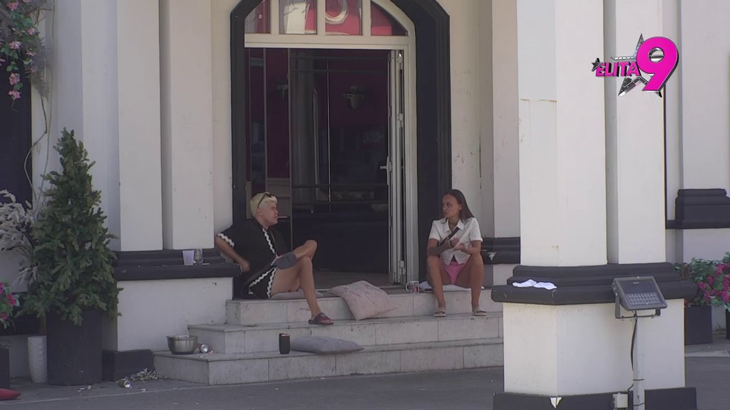 Govorila sam da ću ga ispratiti, SLEPČIĆ! Teodora SLAVI što je njemu videla leđa, jedva čekala da ispadne iz Elite! (VIDEO)