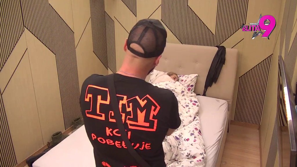 BUKTI RAT: Luka uverava Aneli da joj nikada nije radio iza leđa, ona ne prestaje da mu prebacuje očijukanje sa Anitom: ZAPRATIO SI JE DOK SI BIO SA MNOM! (VIDEO)