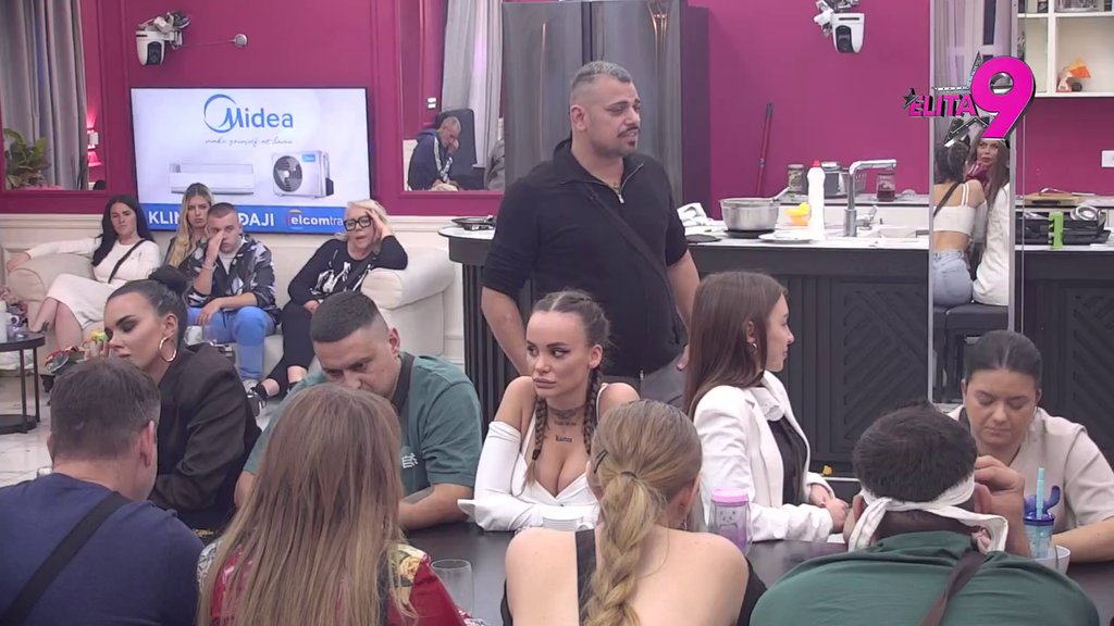 Uzeo mi ženu i kola, pa sad hoće i plac? Bora ne može da dođe sebi zbog izdaje prijatelja, žestoko razvezao jezik o njemu i Milici, pa najavio haos! (VIDEO)