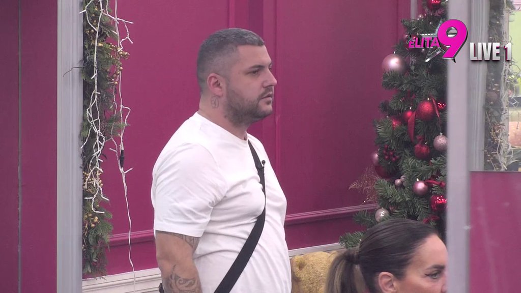 Čovek je j*bao ćerku svog druga: Takmičari sve više pljuju Đukića zbog vrele akcije s Majom, ona bleda kao krpa! (VIDEO)