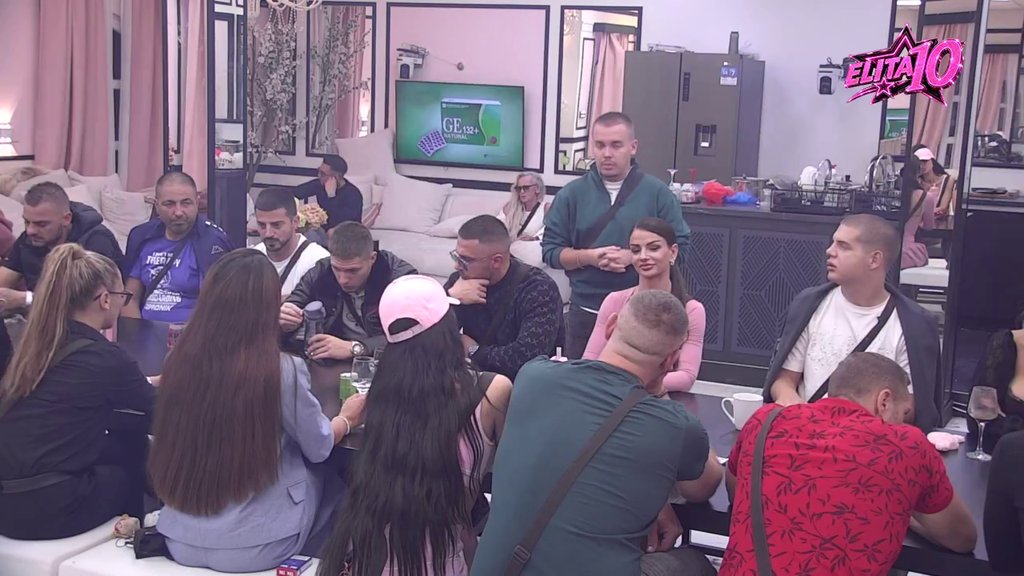 Bukti rat: Marko poludeo zbog Dačinih prozivki, pljušte teške prozivke na sve strane! (VIDEO)