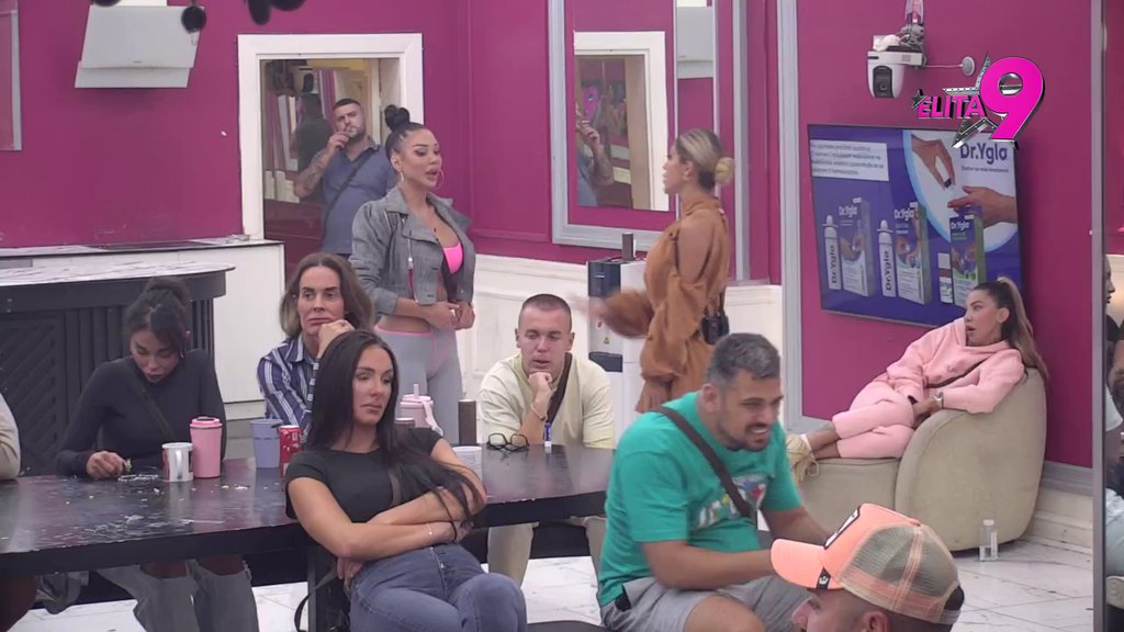ODNOS IM SE SVODI NA INTIMNE ODNOSE I SVAĐE: Mića frapiran odnosom Maje i Asmina, Stanija uverena da će nakon što im splasne plamen strasti krenuti KATAKLIZMA! (VIDEO)