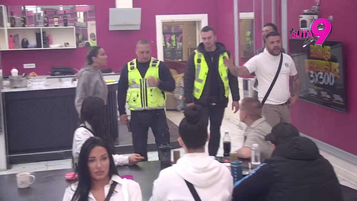 Karambol epskih razmera! Obezbeđenje u pripravnosti: Nikad žešći rat Alibabe i Aneli, pljušte uvrede (VIDEO)