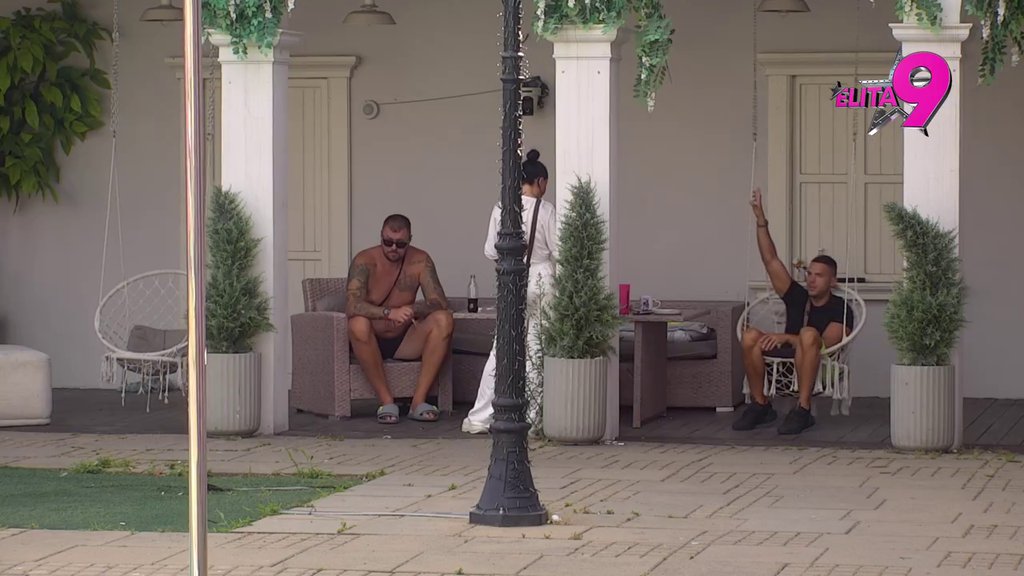 POTPISUJEM DA ĆE JE PRIMITI U USTANOVU: Vanja, Janjuš i Anđelo oformili pakt protiv Kačavende, ogovaraju je na sva usta! (VIDEO)