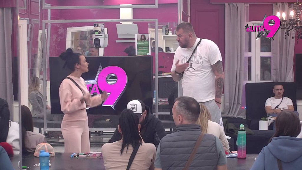 Njima nema pomoći, ona ih kanali: Anita na stubu srama nakon što je UHVAĆENA U LAŽI, Luka je demantovao za sve, a Asmin i Janjuš joj očitali lekiciju (VIDEO)