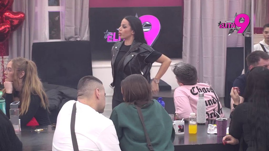 Zadrmalo mu se tlo pod nogama! Viktor čuo da se Mina slaže s Draganom da je KLINAC, počeo da kipti od besa, ona pokušala da se opravda (VIDEO)