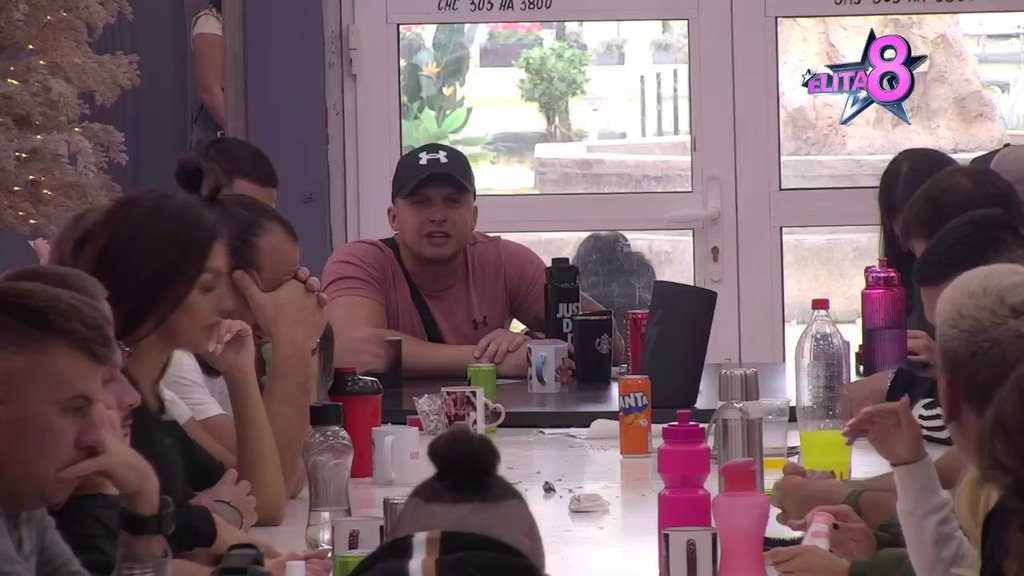 METEŽ U BELOJ KUĆI: Stanić žestoko zarežao na Karića, sasuo mu sve u lice, pa izazvao njegovu reakciju! (VIDEO)