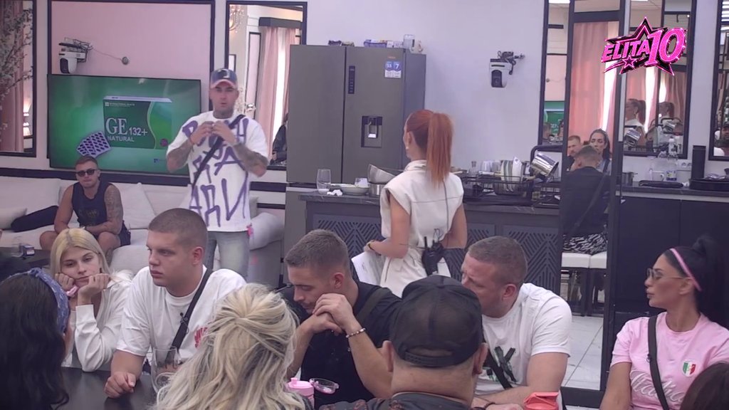 Kad bi ušla na ova vrata... Filip Car ni posle pet godina nije imun na Dalilu, ne može da sakrije emociju (VIDEO)