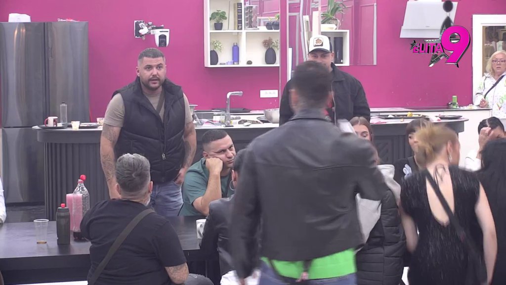 Skandal u najavi: Filip priznao sve o flertu sa Teodorom, ona ništa ne dematuje! Bebica na ivici nervnog sloma (VIDEO)