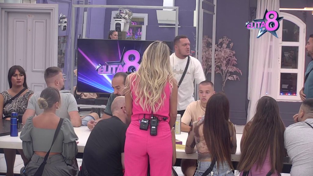 Njena folirantska priča me ne interesuje: Gastoz shvatio da je Anđela ozbiljna glumica, isponižavao je u duetu sa Karićem kao nikad do sada! (VIDEO)