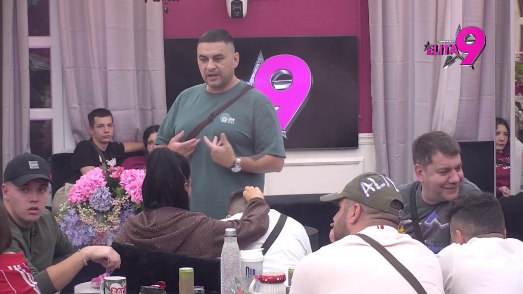 Postao sprdanja zbog fitnes ere: Teodora pokušava da napravi Filipa od Bebice, nema ko mu se ne ruga u Beloj kući! (VIDEO)