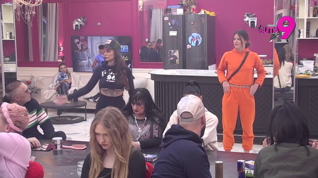 Njihov odnos sve intrigira: Filip priznao zbog čega ne želi da bude sa Boginjom, Teodora je uporedila sa Anđelom Đuričić, a Janjuš otkrio na čemu Tanja mora da bude zahvalna Đukiću (VIDEO)