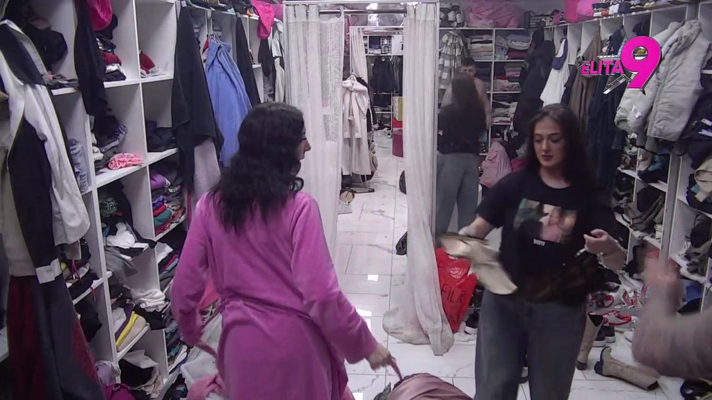 Dete si ostavio zarad ljubavnice: Neviđeni haos u Eliti! Anastasija i Terza se ne smiruju, leti perje na sve strane (VIDEO)