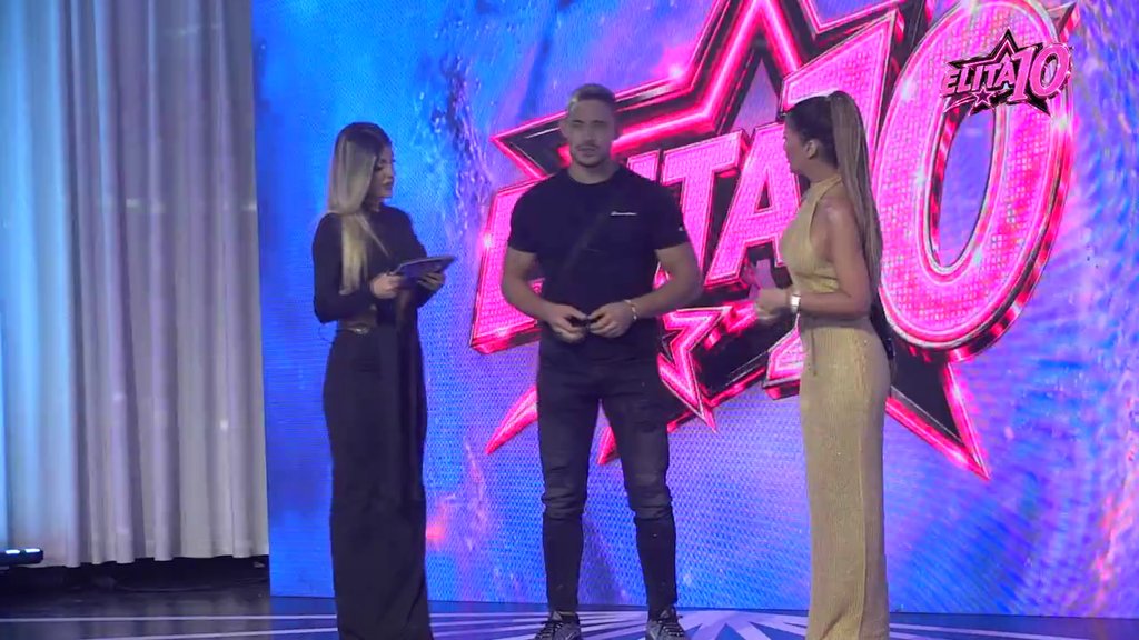 Podigao atmosferu među učesnicima: Milan Popov zaigrao uz pesmu svoje majke Stoje, takmičari u transu! (VIDEO)