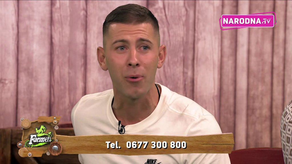 LETI PERJE: Gledalac pokušao da ponizi Božu Džonsa, pa osetio njegov gnev! (VIDEO)
