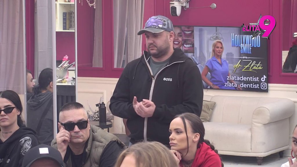 TAMARIN USB PADA U VODU?! Mina i Asmin udružili snage protiv Anite, pa žestoko udarili na njenu najbolju drugaricu, Aneli dodatno raspalila vatru: Ona je običan fanatik! (VIDEO)