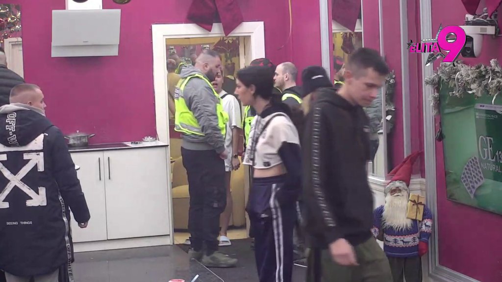 Zapamtićete me i ti i tvoja dr*lja: Uroš upalio vređalicu i urnisao Alibabu, on hladan kao led! (VIDEO)