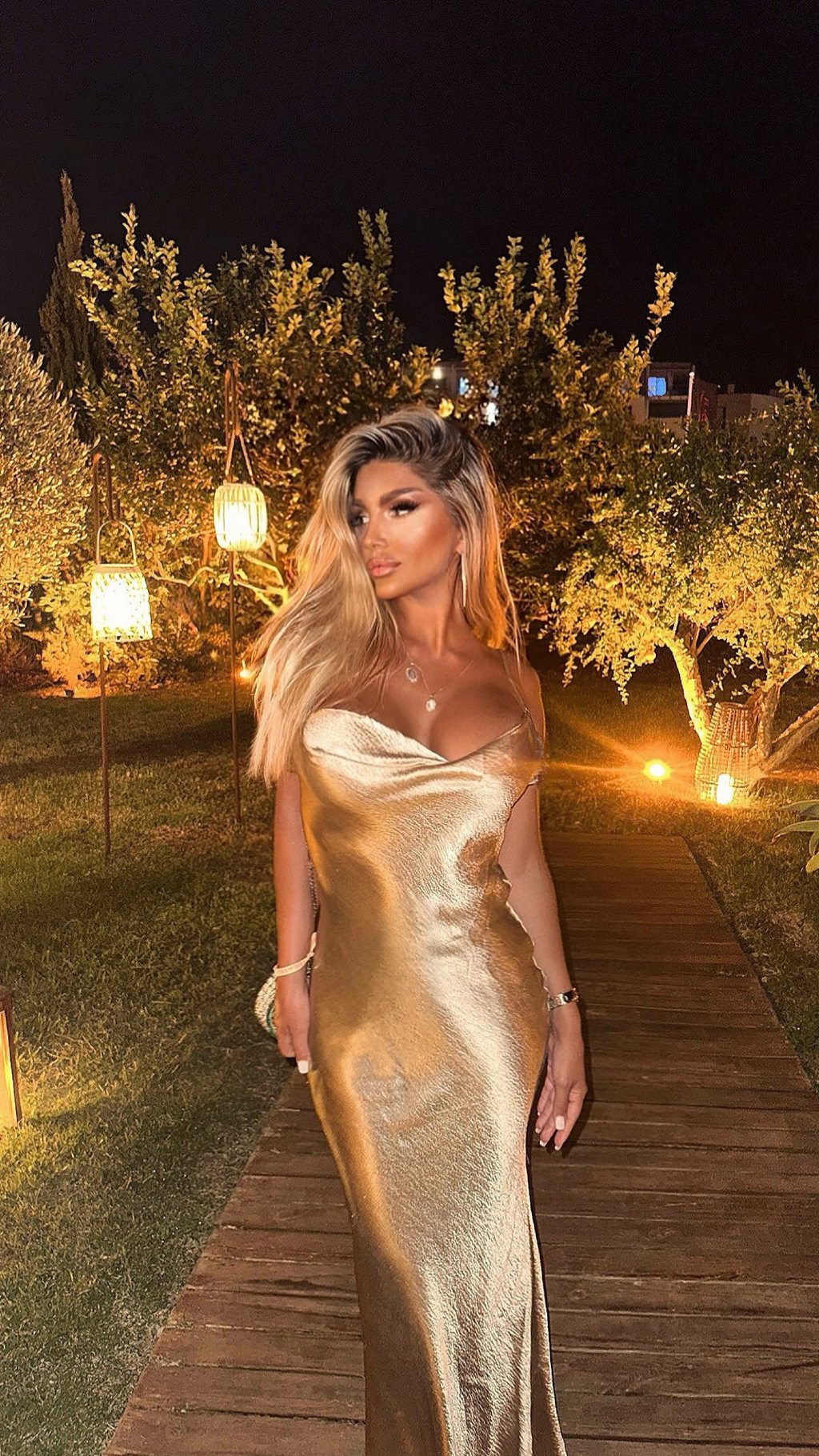 Opanak se popapučio, nadam se da je OPERISALA KAPAK da ne liči na Rokija: Ivana Šopić rešila da stane na put lažima Jelene Ilić, URNISALA JE! (VIDEO)